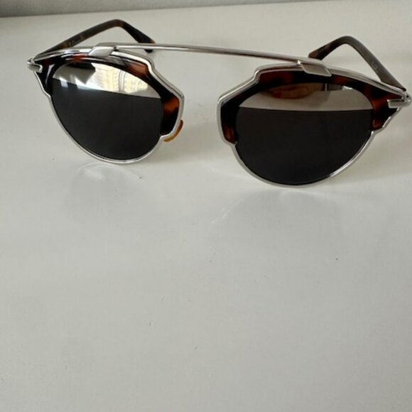 CHRISTIAN DIOR - AUTHENTIC TORTOISE HALF MIRRORED LENS SUNGLASSES - WORN ONCE - Picture 2 of 5